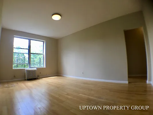 Rented by Uptown Property Group | media 17