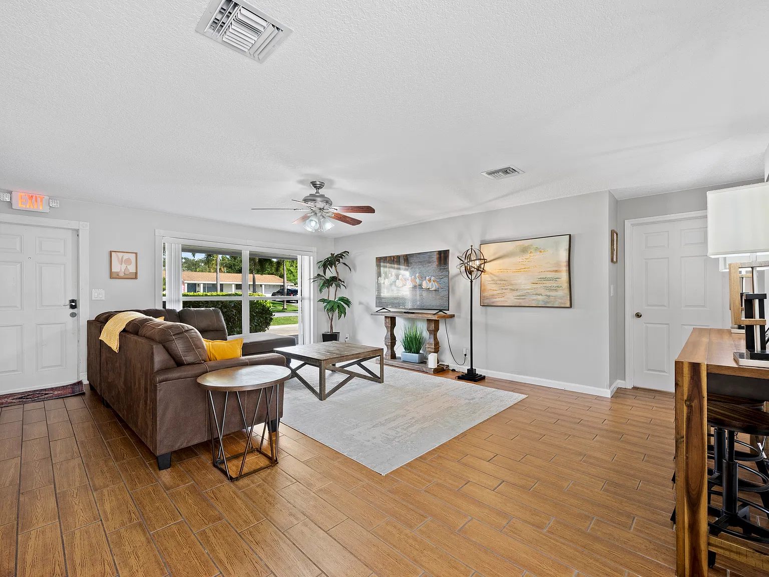 4 bed, $14,000 — Photo 4