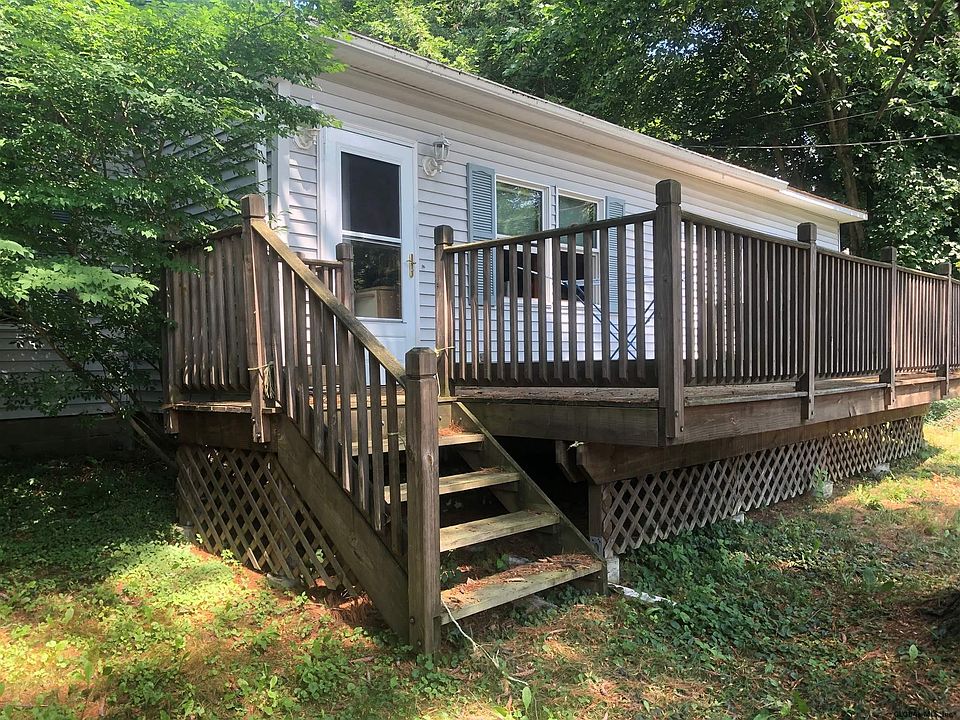 1st image of 421 Nassau Averill Park Rd