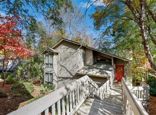 3013 Lakeshore Dr, Winston Salem, NC 27106