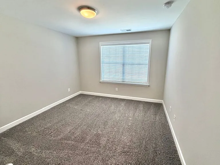 430 Azalea Dr — Photo 9