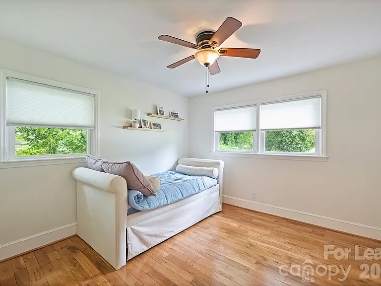 2027 Wensley Dr — Photo 16