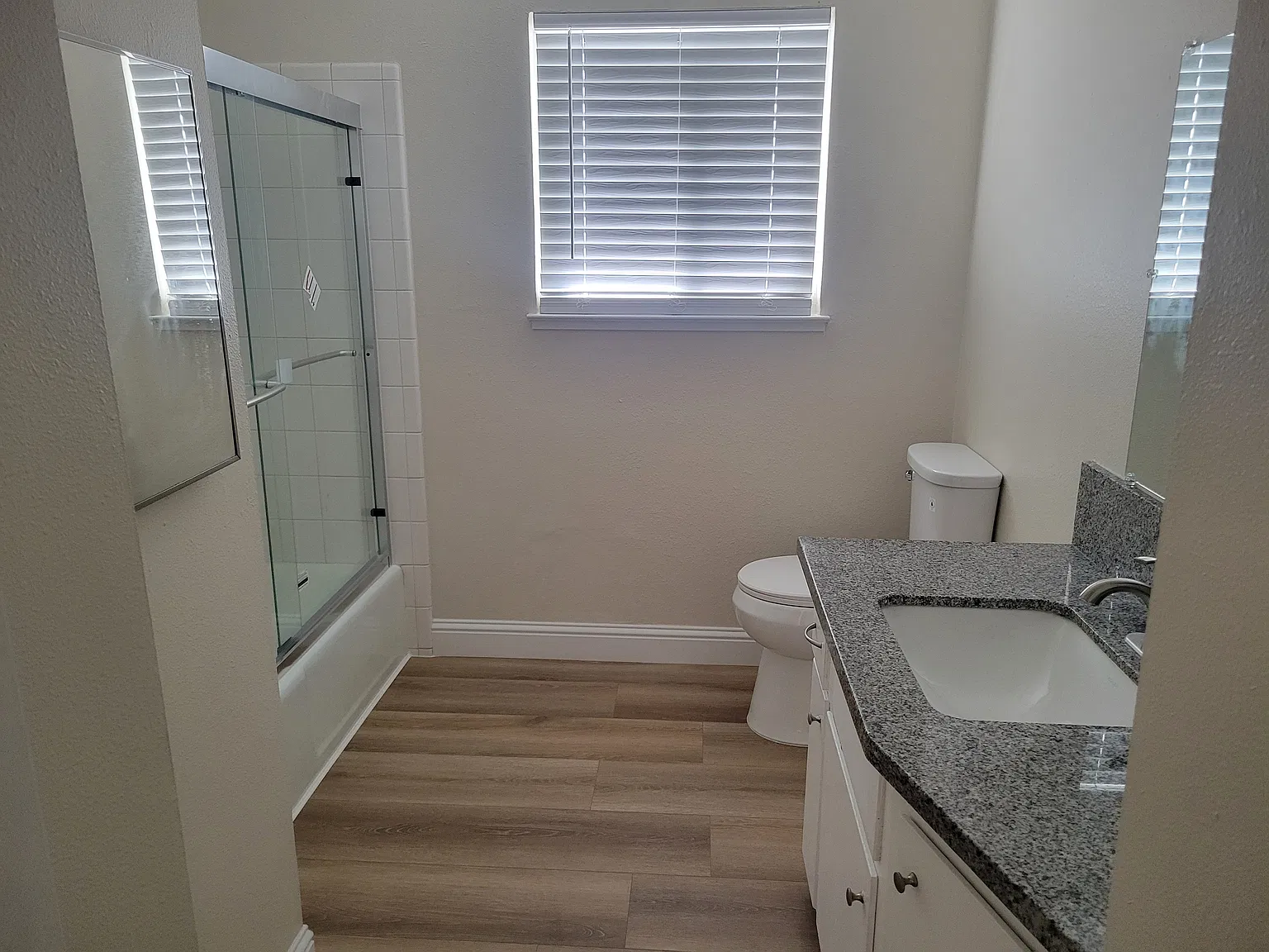 3 bed, 1222 sqft, $2,800 — Photo 4