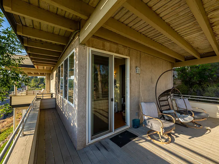 4350 Alta Mira Dr — Photo 6