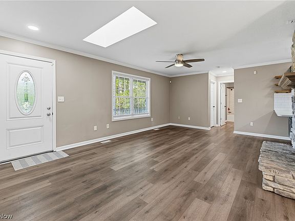 4th image of 2330 Wedgewood Dr