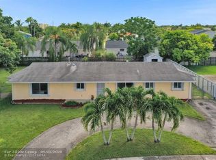 15255 SW 100th Ct, Miami, FL 33157