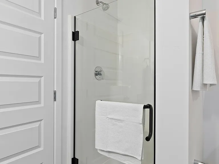 013_Bathroom