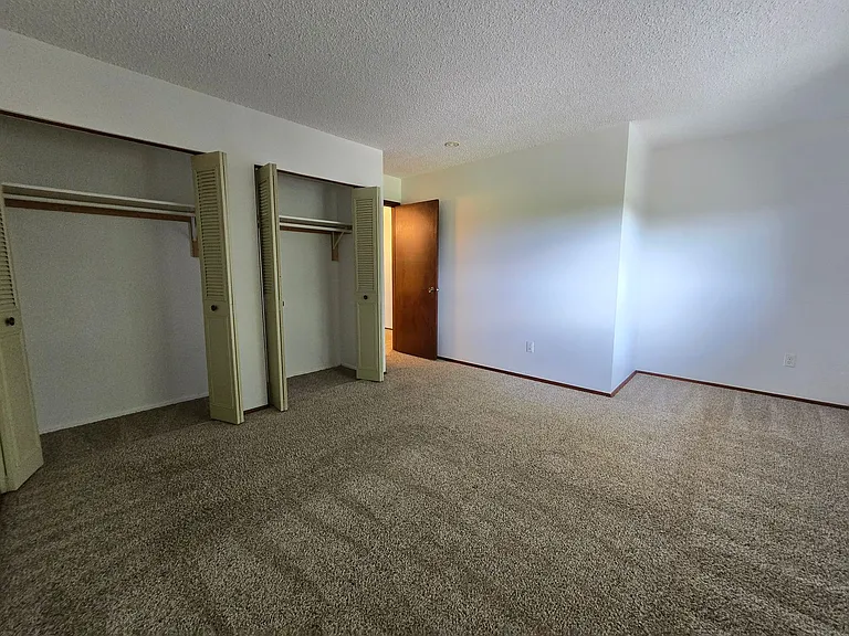 1513 Seneca Cir — Photo 17