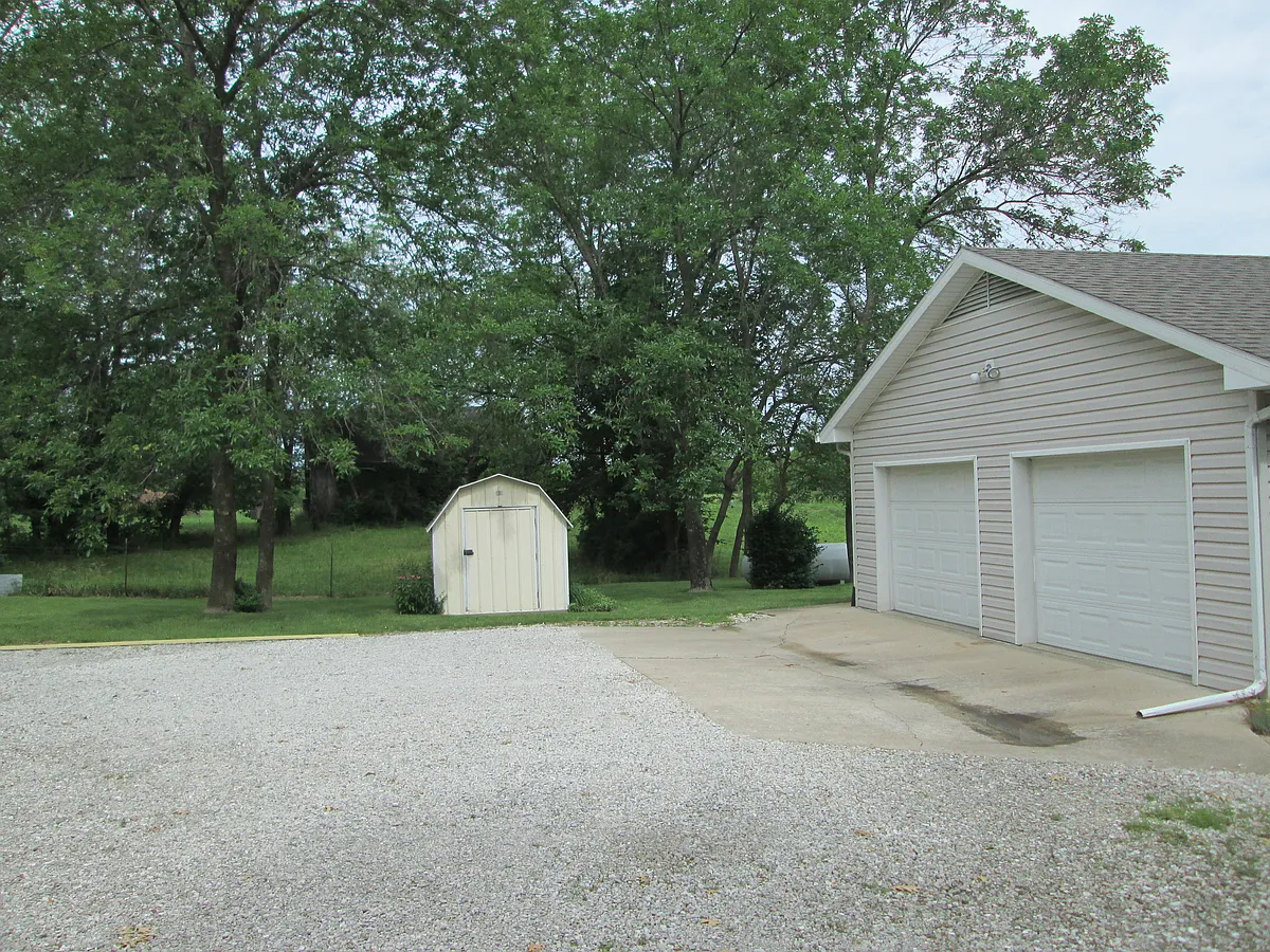 Building Photo - 1617 N Dozier Station Rd