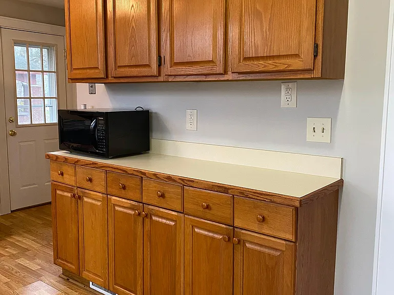480 Brevoort Rd — Photo 10