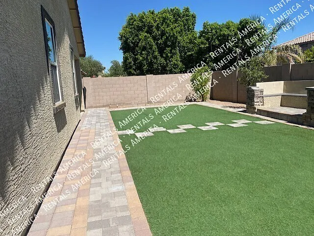 7549 W Whitehorn Trl — Photo 3