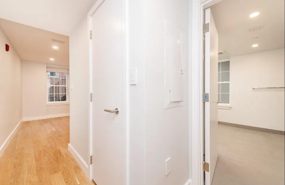 1 bed, 460 sqft, $2,800 — Photo 2