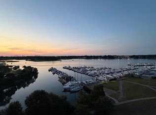 100 Cove Way Unit 902, Quincy, MA 02169