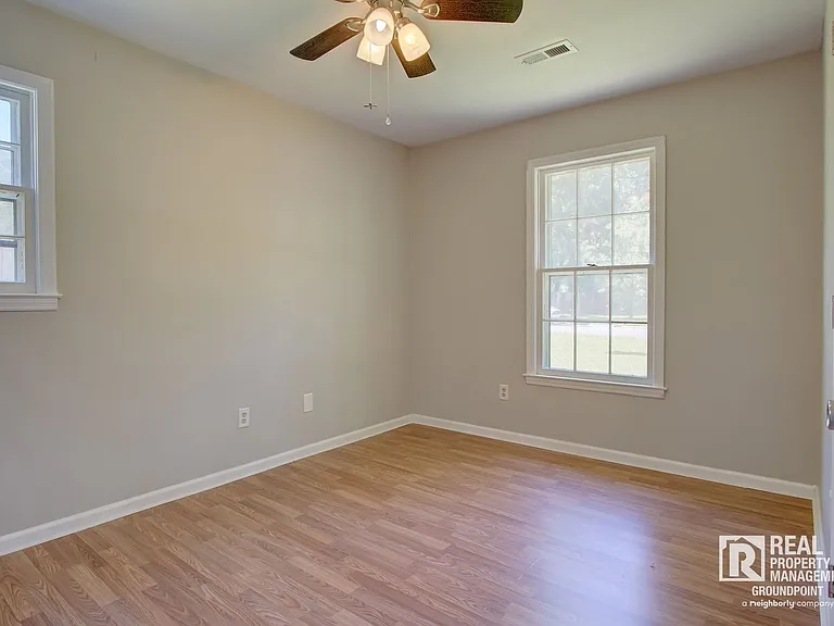 125 Tiffany Ln — Photo 13