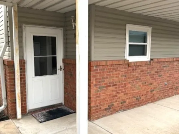 721 Broadmeadow Rd #101, Rantoul, IL 61866