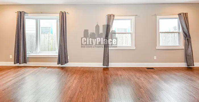 1548 Lexington Ave — Photo 11