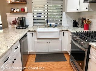 822 E Foxhill Dr, Fresno, CA