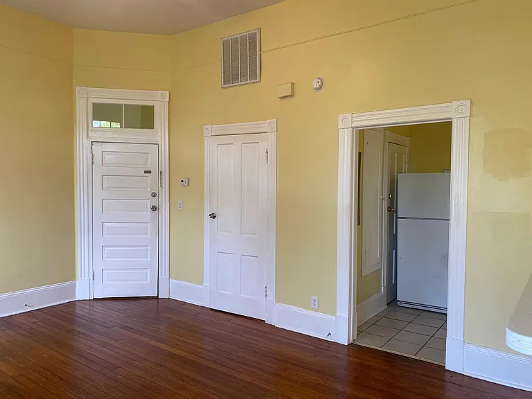 402 E Duffy St #2 — Photo 7