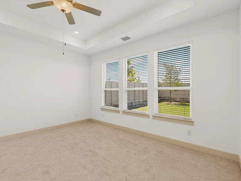 4013 Chastetree Ln — Photo 37