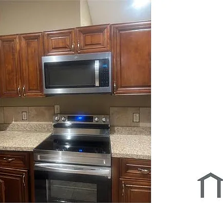 6 bed, 2515 sqft, $3,600 — Photo 2
