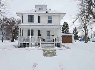 317 E 4th St, Gridley, IL 61744