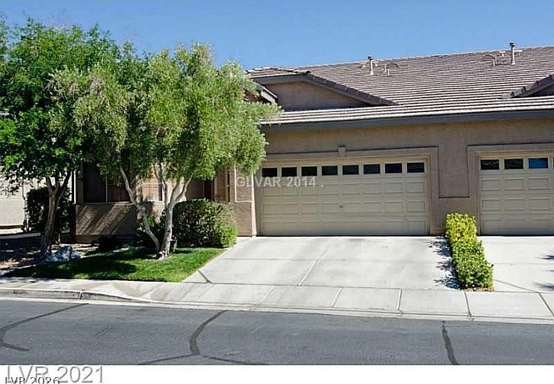 1st image of 242 Kyland Cove Ave