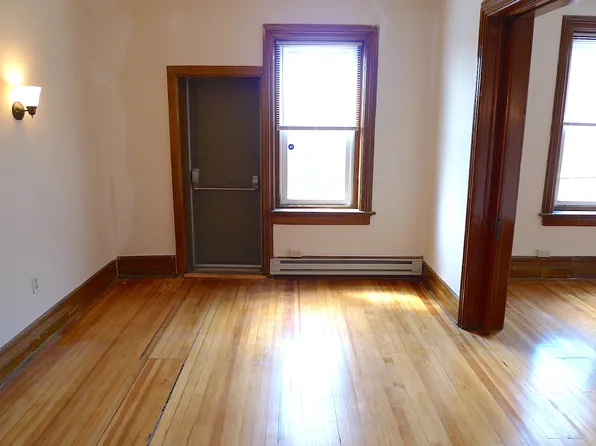 108-112 S Main St, Nazareth, PA