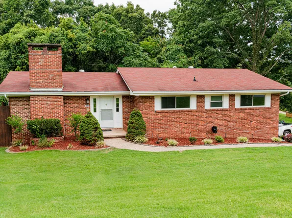 1329 Cloverdale Dr, Hixson, TN 37343