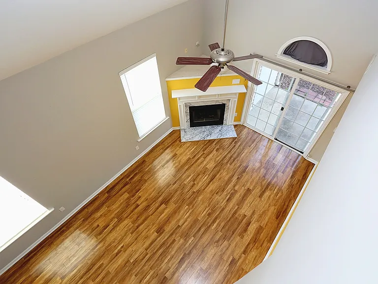 915 Cinnamon Dr — Photo 14