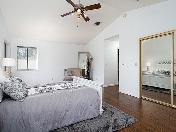 3rd image of 4649 Monte Vista Dr