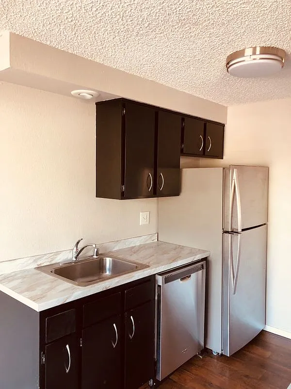 2 bed, 1.0 bath, 780 sqft, $1,395 — Photo 4