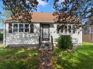 2 Summit Ter, Peabody, MA 01960