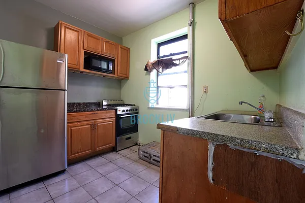 Rented by null | media 8