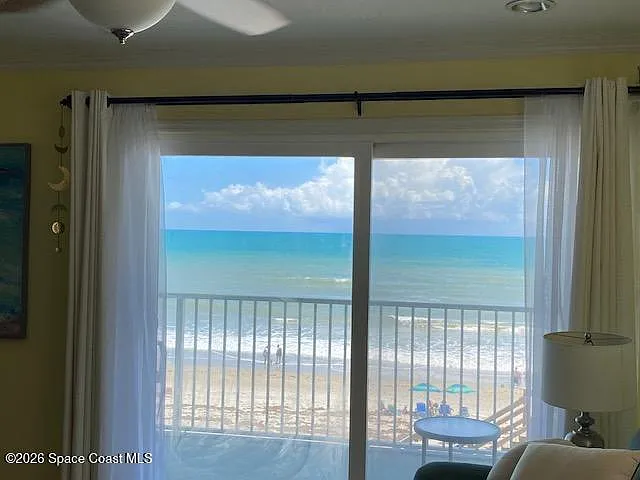 2 bed, 2.0 bath, 1242 sqft, $3,000 — Photo 4