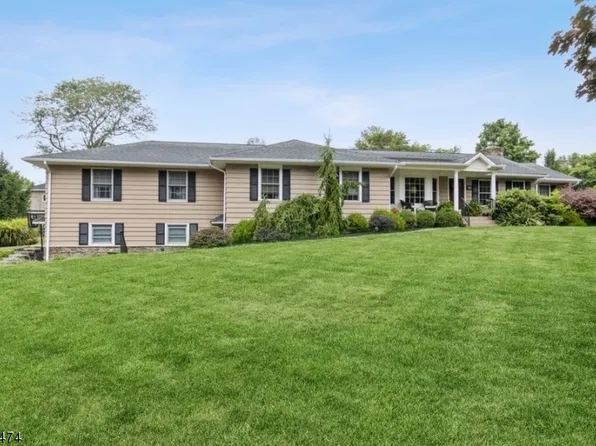 30 Old Farm House Rd, Long Hill Twp., NJ 07946