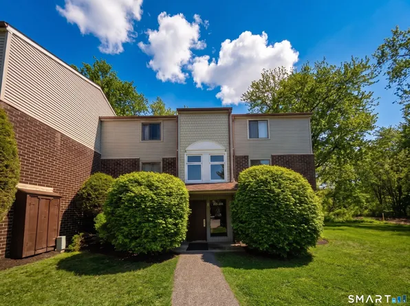7 Padanaram Road #257, Danbury, CT 06811