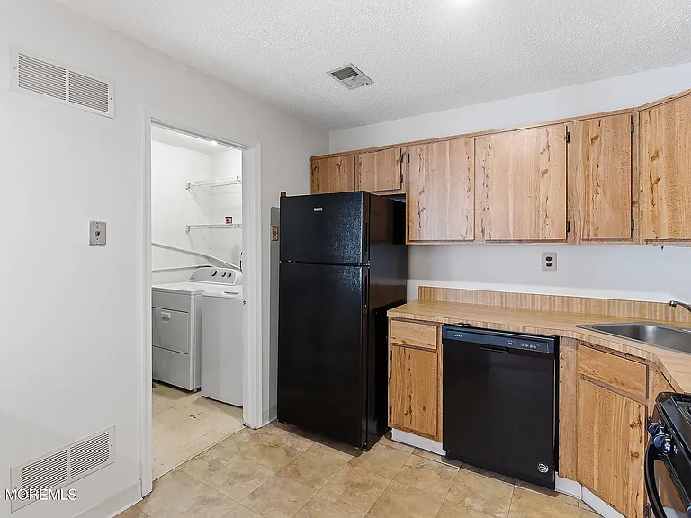 58 Frontier Way — Photo 4