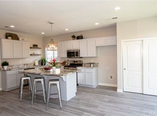 185 Nightfall Rd, San Jacinto, CA 92582