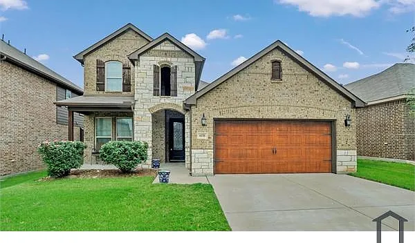 3 bed, 2539 sqft, $3,021 — Photo 2
