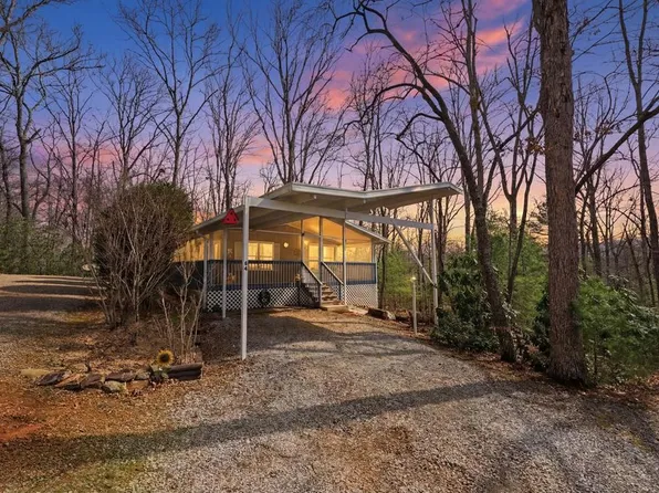 45 Teran Cir, Franklin, NC 28734