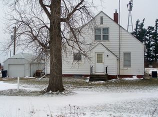 1477 Hickory Ave, New Sharon, IA