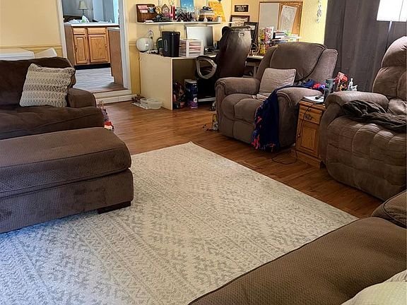 4th image of 1215 Cherokee Cir