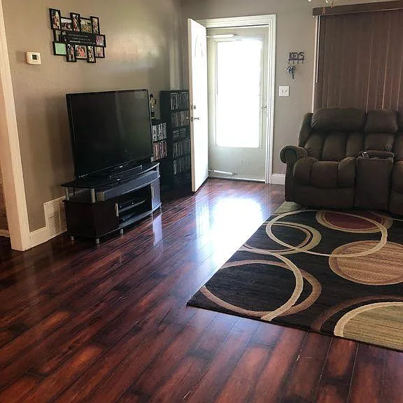 210 Moreland St — Photo 3