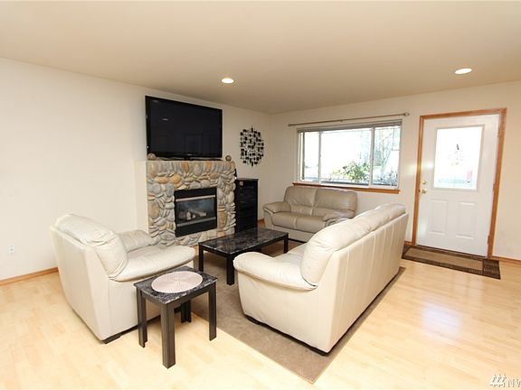 3rd image of 1712 Fruitland Dr