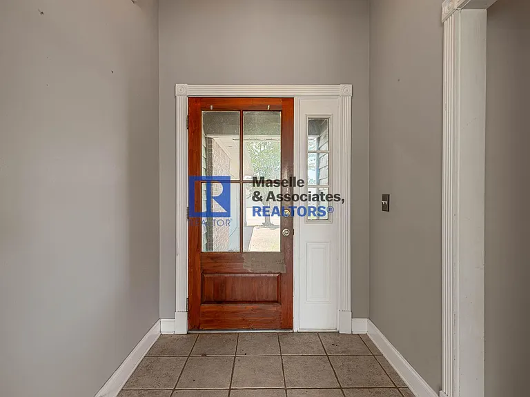 624 Post Oak Pl — Photo 8