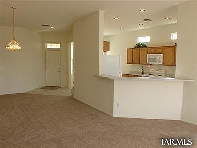 foyer/kitch/dining