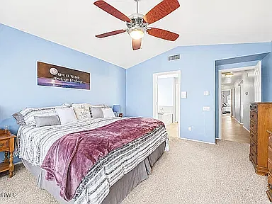 4 bed, 1942 sqft, $2,695 — Photo 3