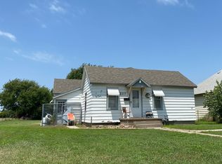 207 Park St, Larned, KS 67550