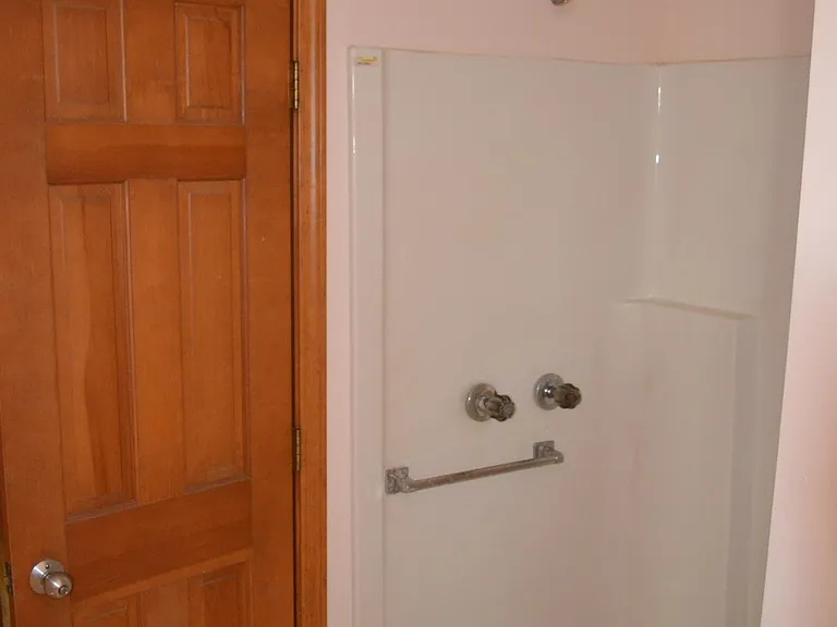 424 Lingle Ave #2 — Photo 10