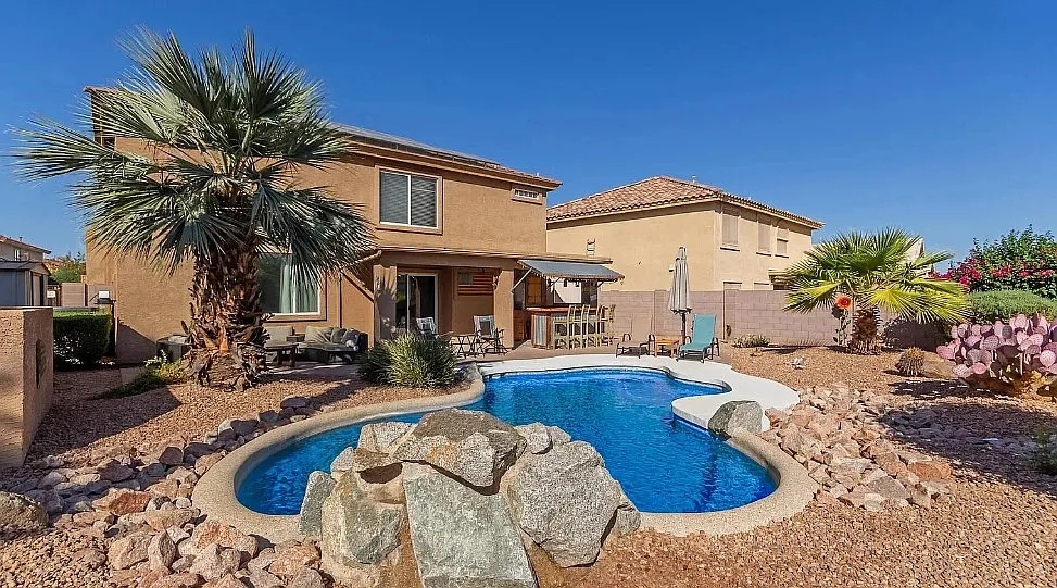 3 bed, $4,000 — Photo 2